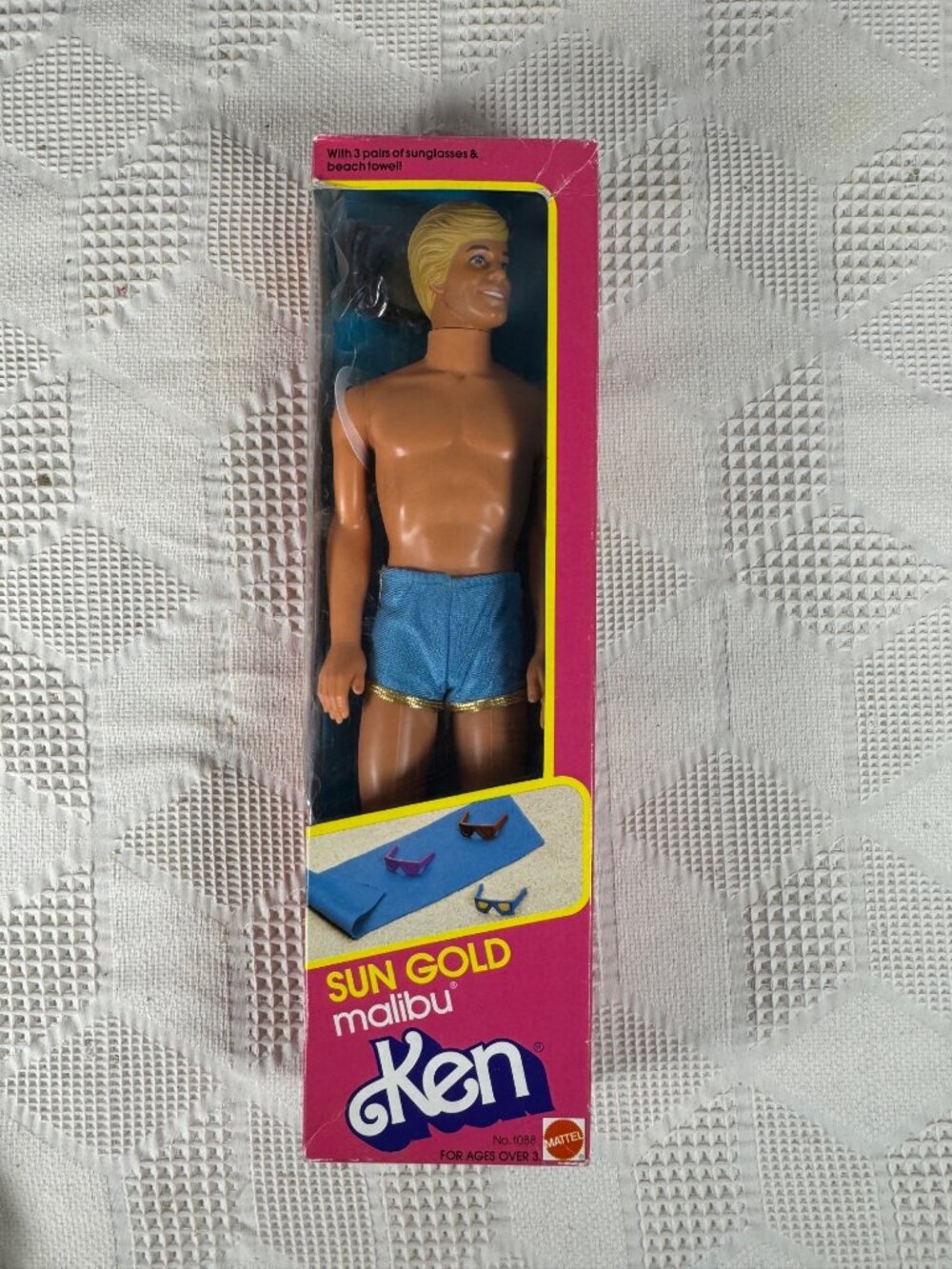 Sun Gold Malibu Ken Doll By Mattel Vintage 1983 with Sunglasses 1088 NIB